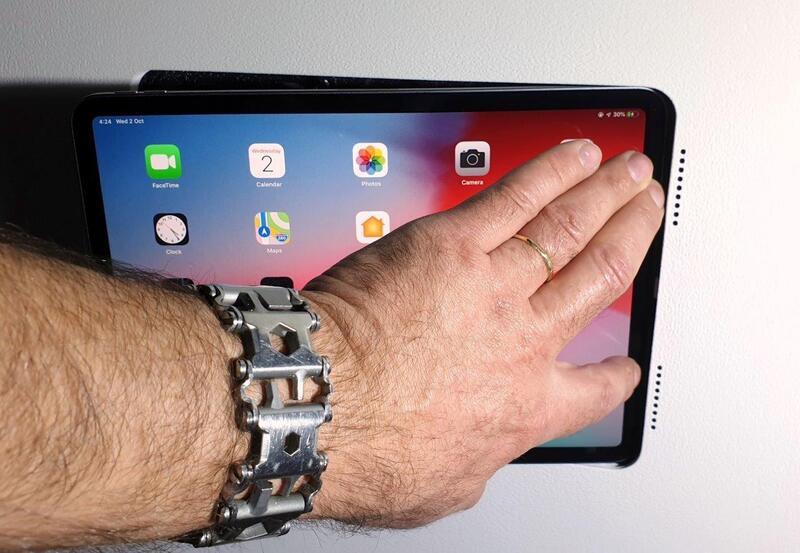 WALL-SMART INVISIBLE MOUNT FOR IPAD PRO 11" 2ND GEN - WITH GRILLS