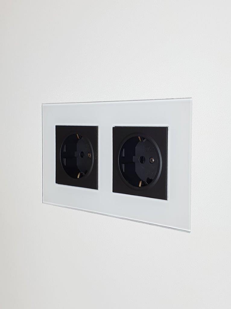 New construction flush mount for Palladiom Square style socket - Glass