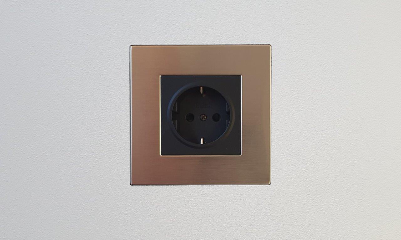 New construction flush mount for Palladiom Square style socket - Metal