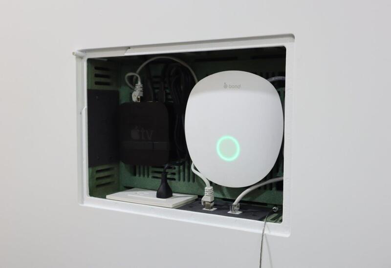 Wall-Smart new construction Uni-INwall M for Apple TV  and other  devices