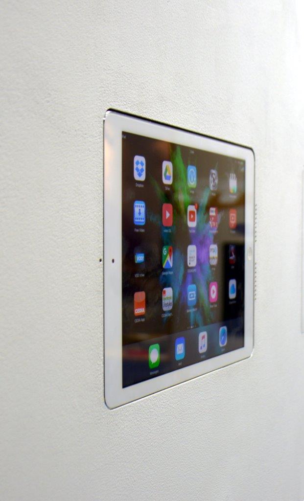 Invisible flush mount for iPad 